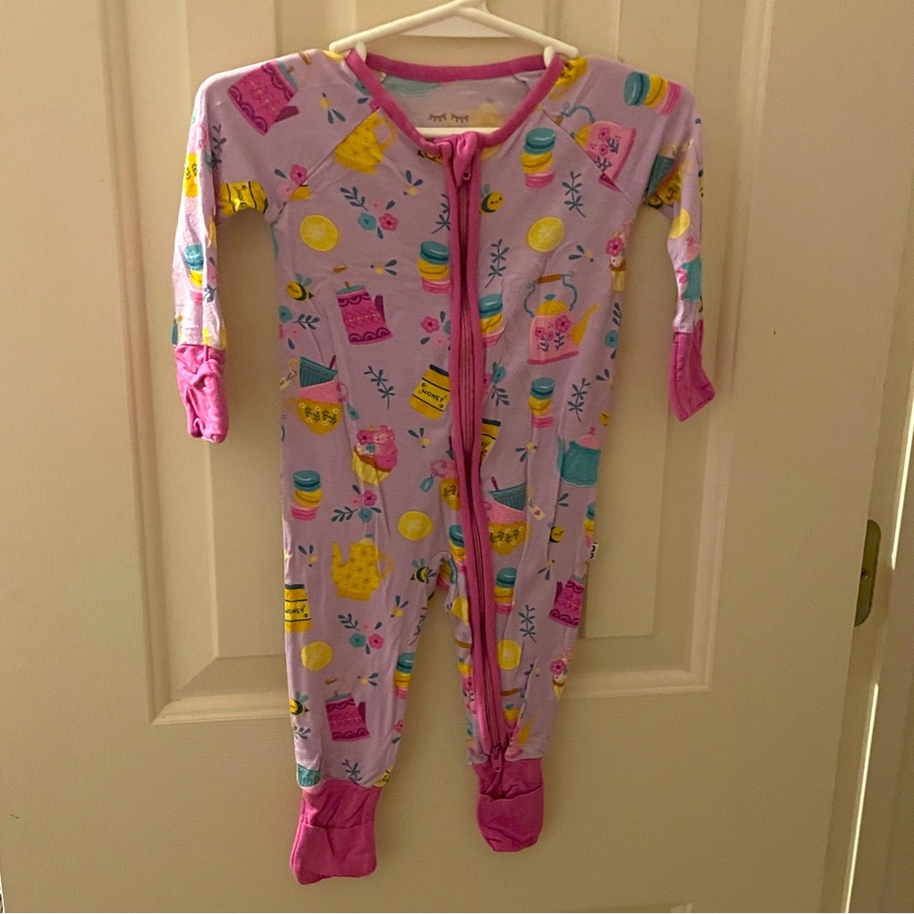 Little Sleepies Tea Party zippy